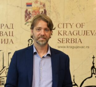 Gradonačelnik Nikola Daćiž čestita katolički Božić