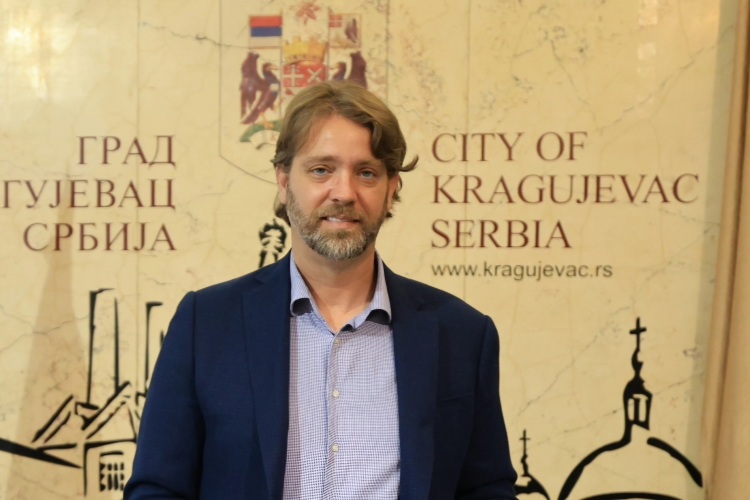 Gradonačelnik Nikola Daćiž čestita katolički Božić