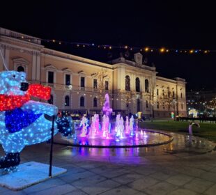 Zimska čarolija na Trgu Izvor infokg